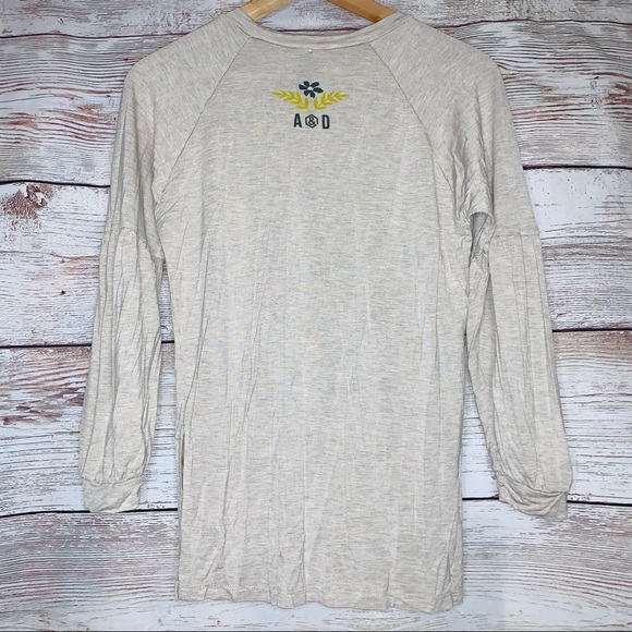 Agnes & Dora Knit Graphic Oversized Relaxed Fit Long Sleeves Shirt Top Blouse - Picture 2 of 3